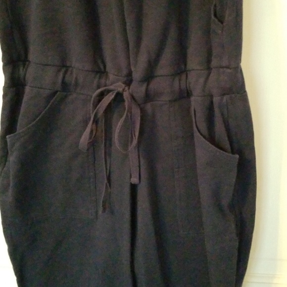 Clothes - Picture 4 of 4